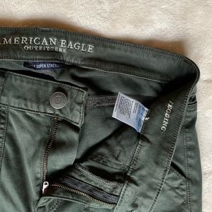 “Super Super Stretch Jegging” from AEO